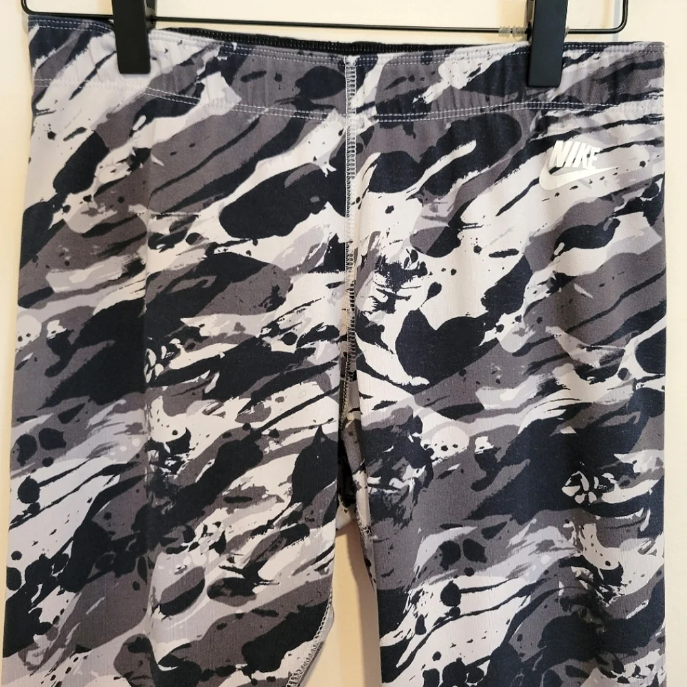 Nike Just Do It Black White Gray Marbled Camo Splash Patterned Leggings High EUC - Picture 5 of 7